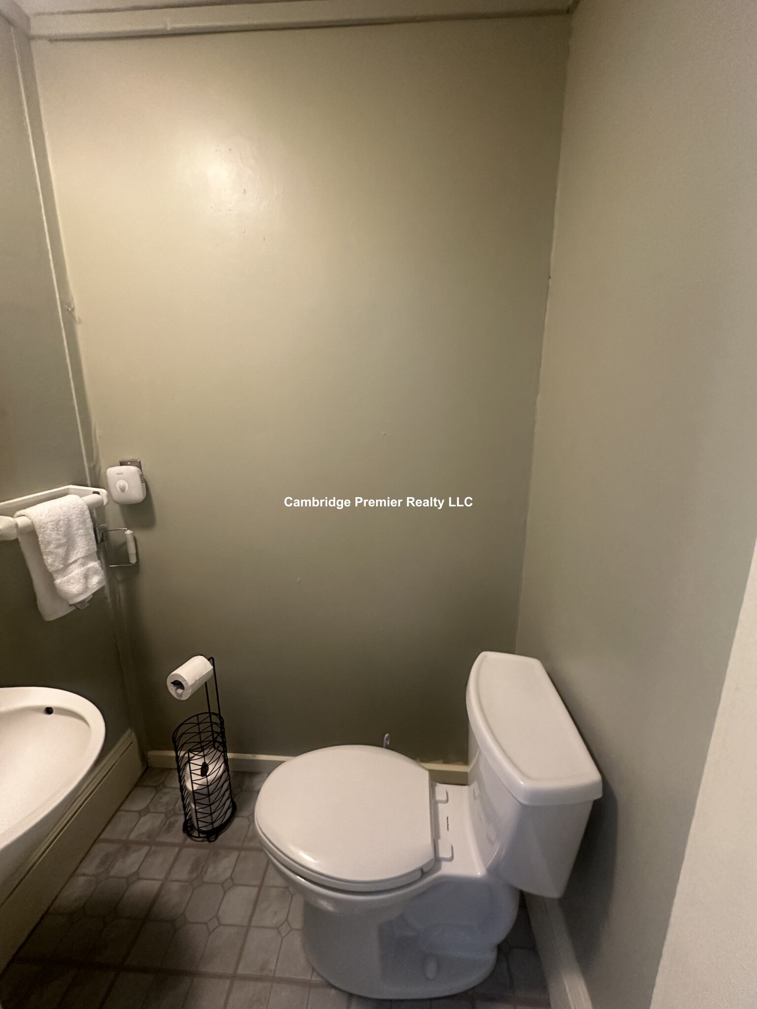 374 Highland Ave, Davis Square