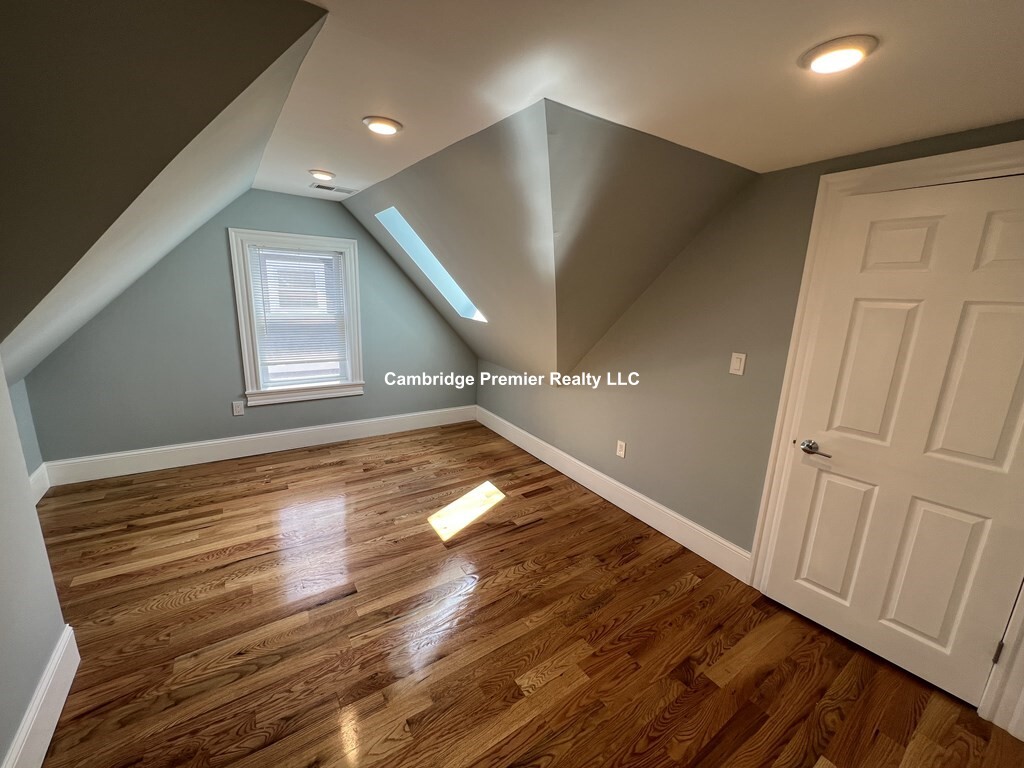 158 Morrison Ave, Powder House Square