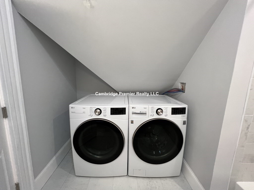 158 Morrison Ave, Powder House Square