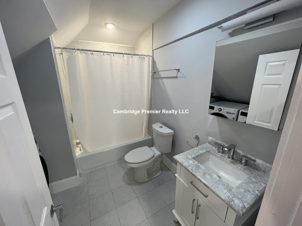 158 Morrison Ave, Powder House Square