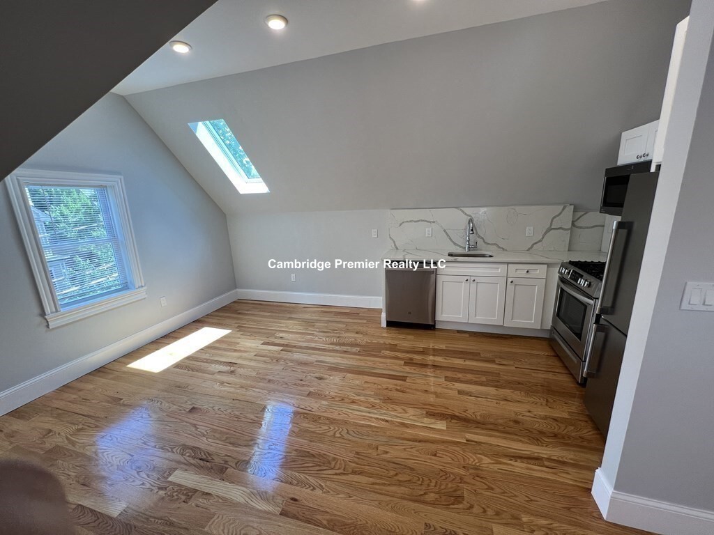 158 Morrison Ave, Powder House Square