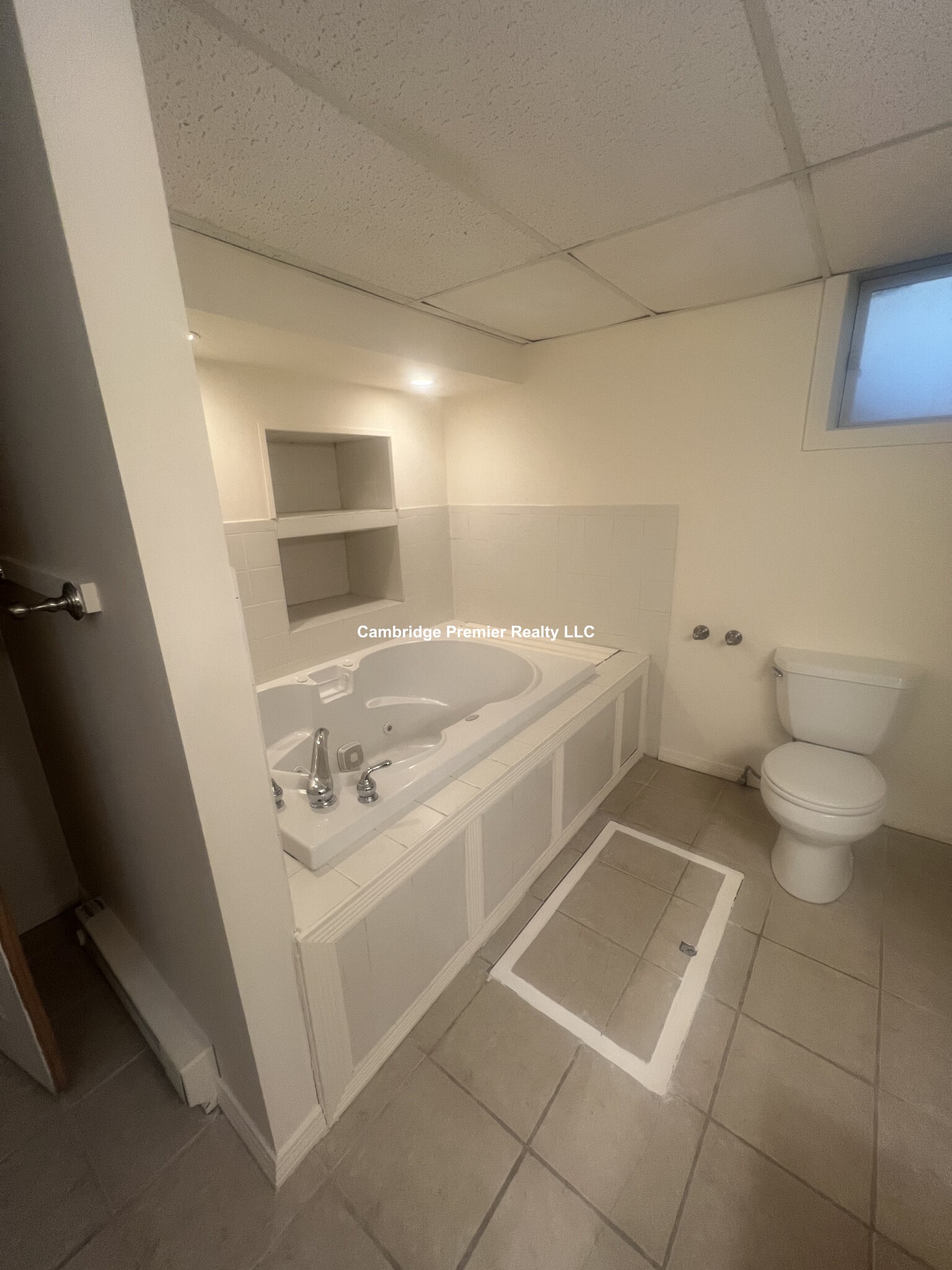 472 Medford St, Davis Square