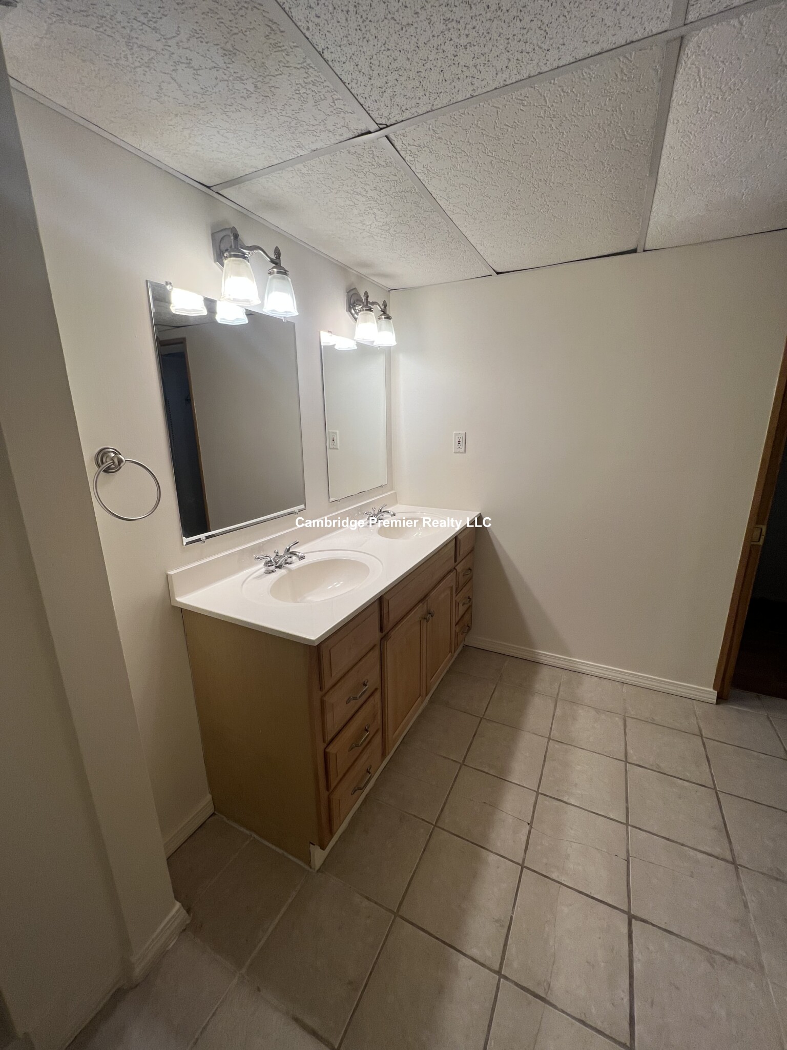 472 Medford St, Davis Square