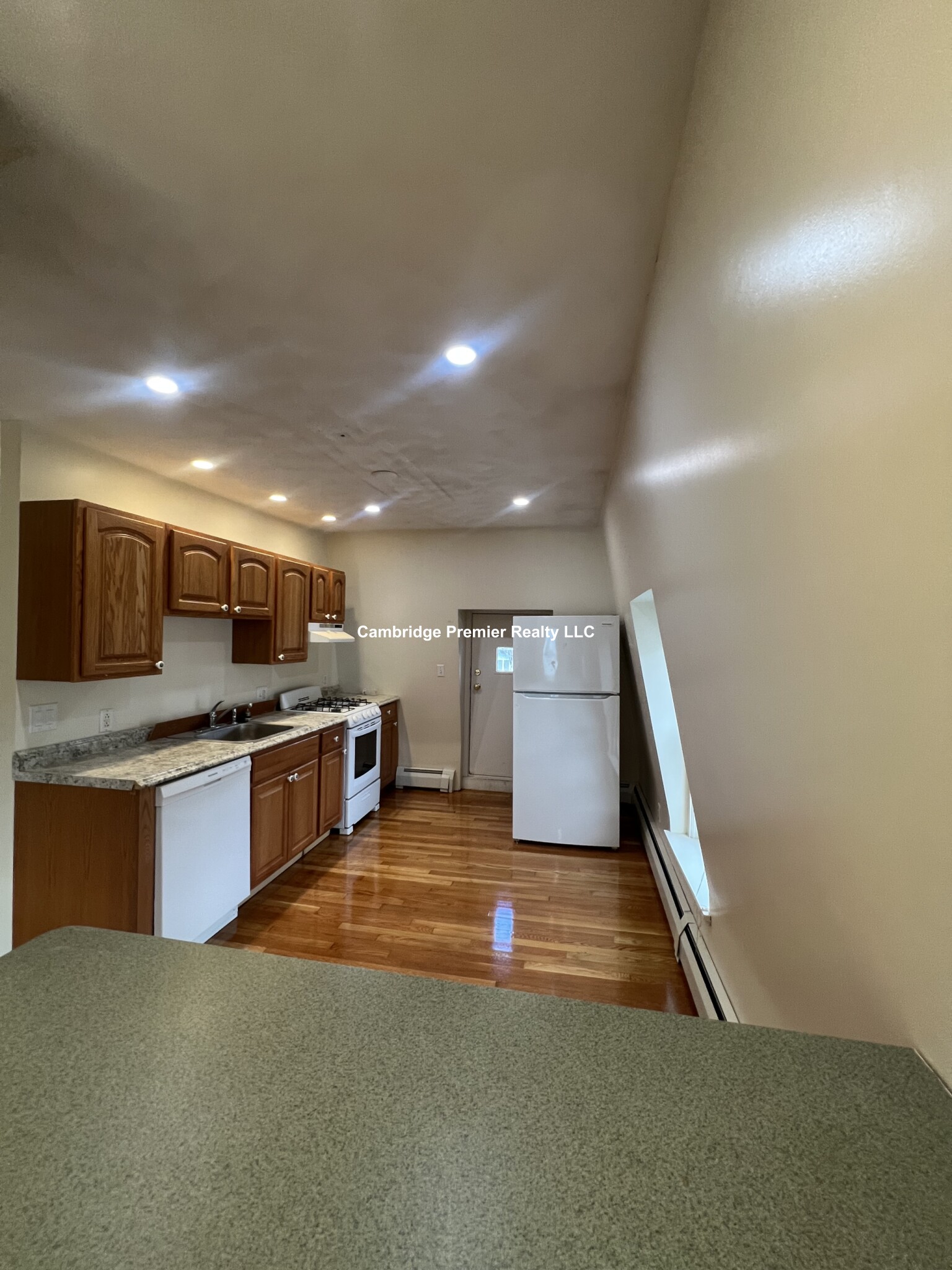 15 Howe St, Magoun Square