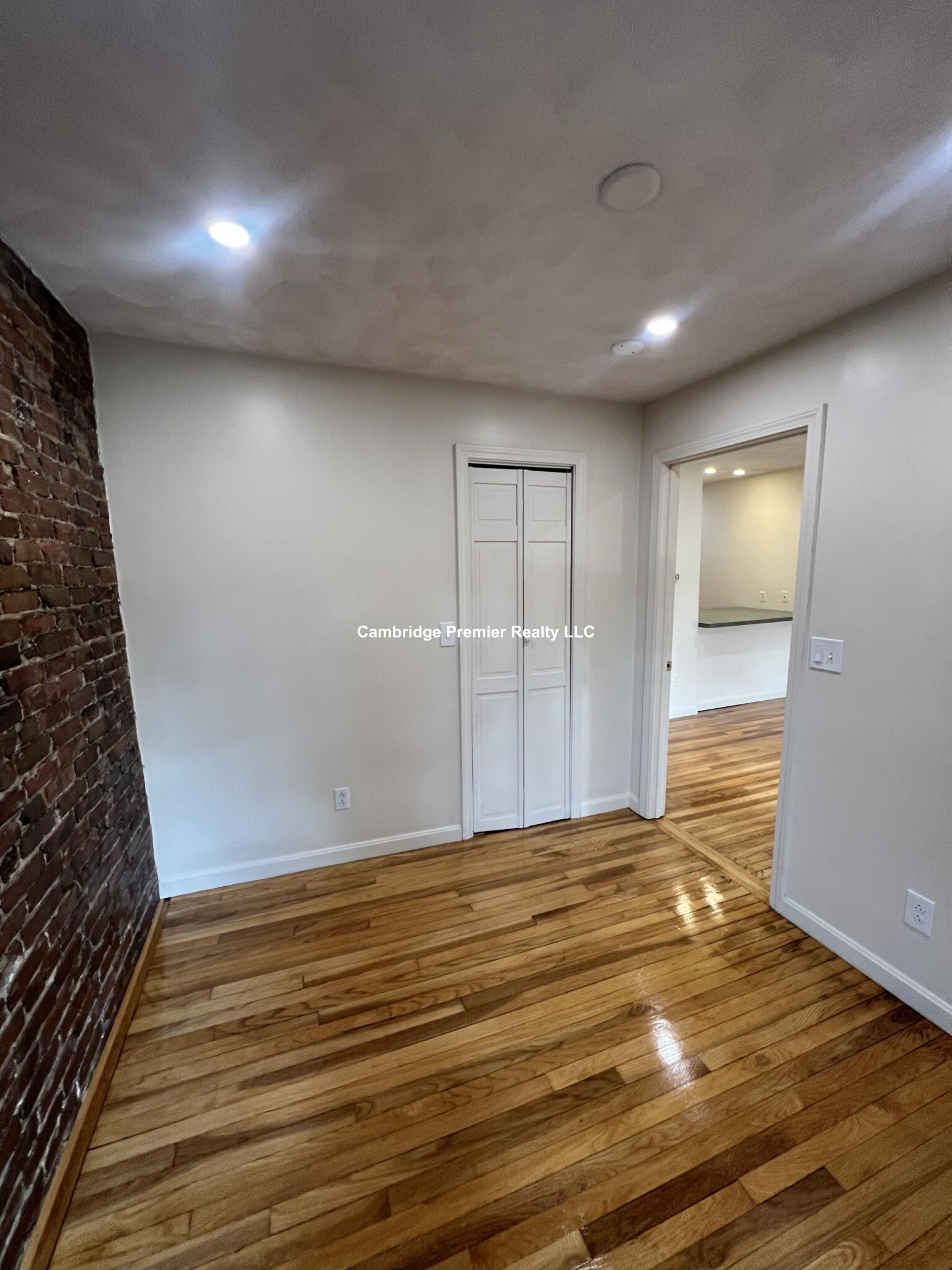 15 Howe St, Magoun Square