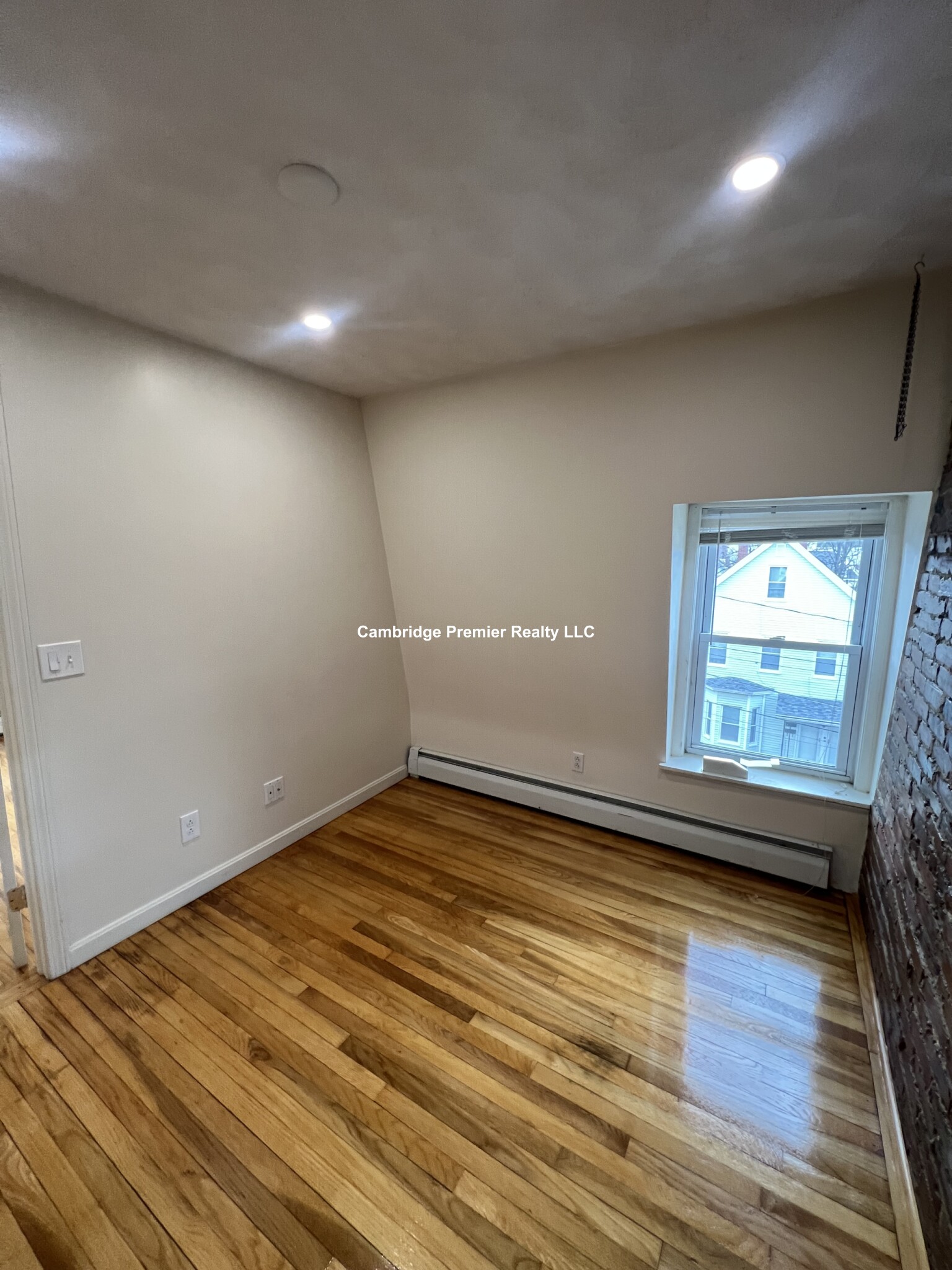 15 Howe St, Magoun Square