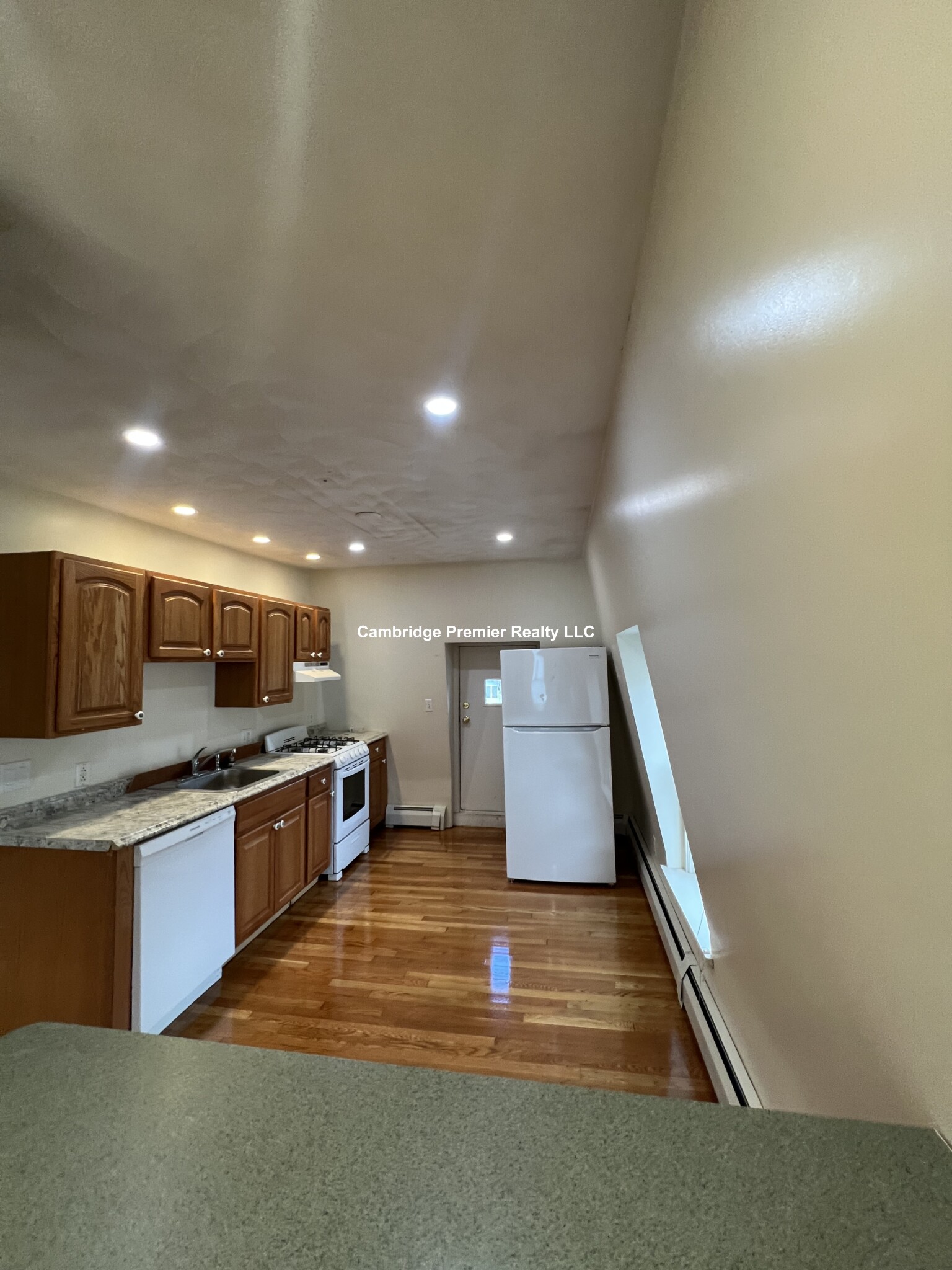 15 Howe St, Magoun Square