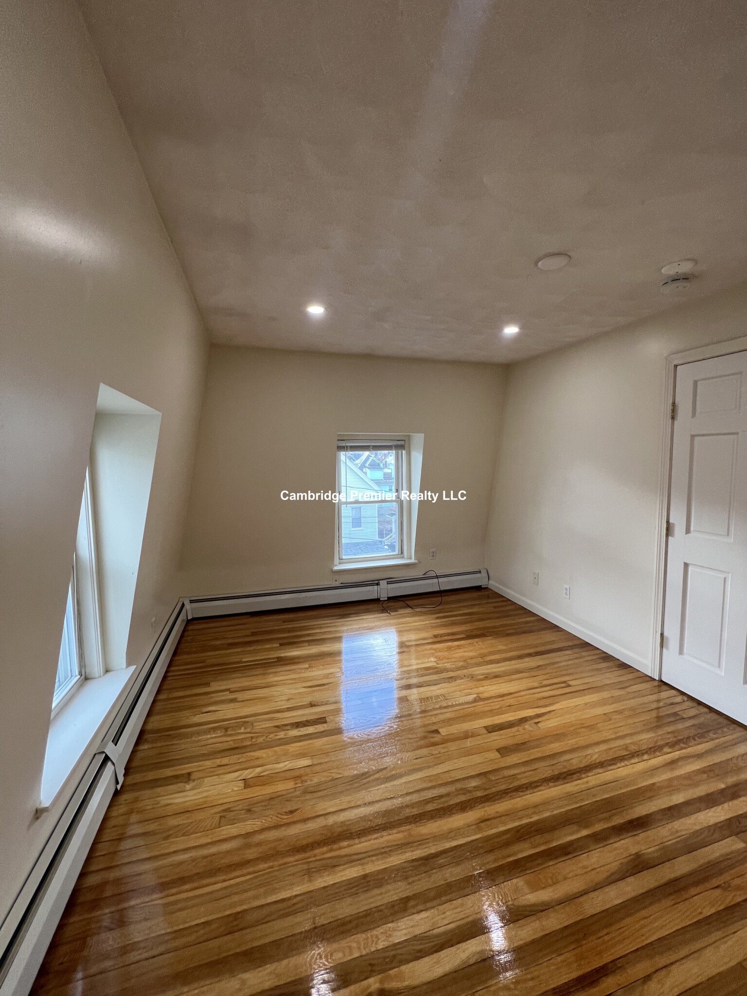 15 Howe St, Magoun Square