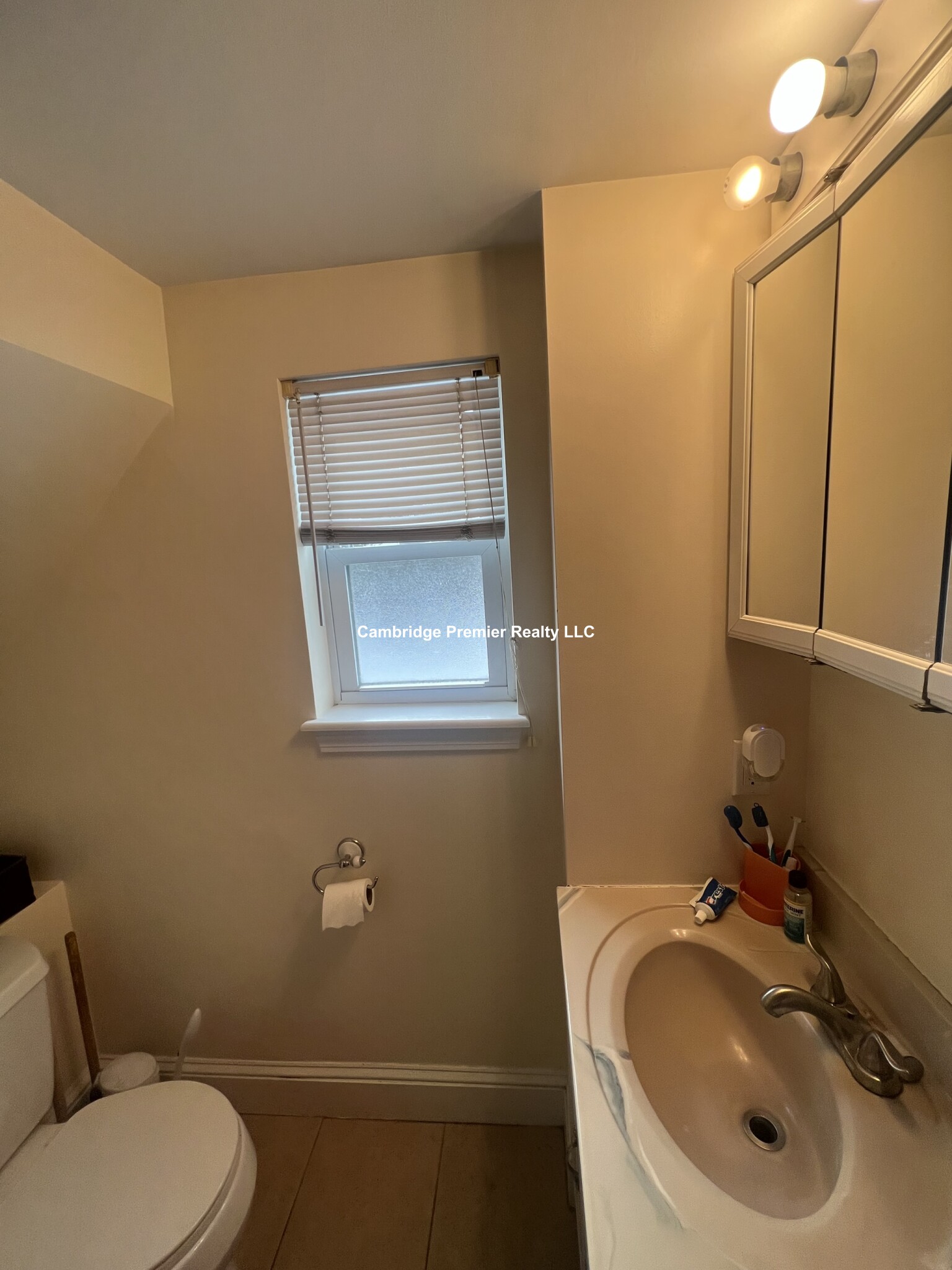 28 Cherry St, Davis Square