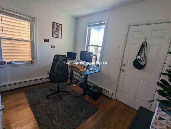 27 Fifth St, East Cambridge