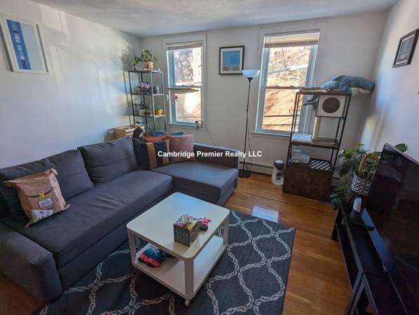 27 Fifth St, East Cambridge