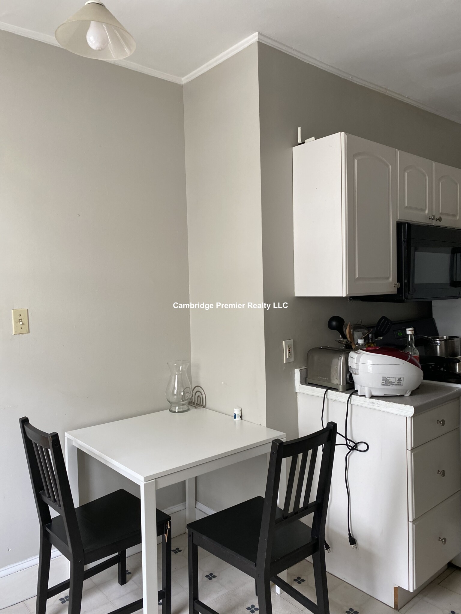 97 Moore St, Cambridgeport