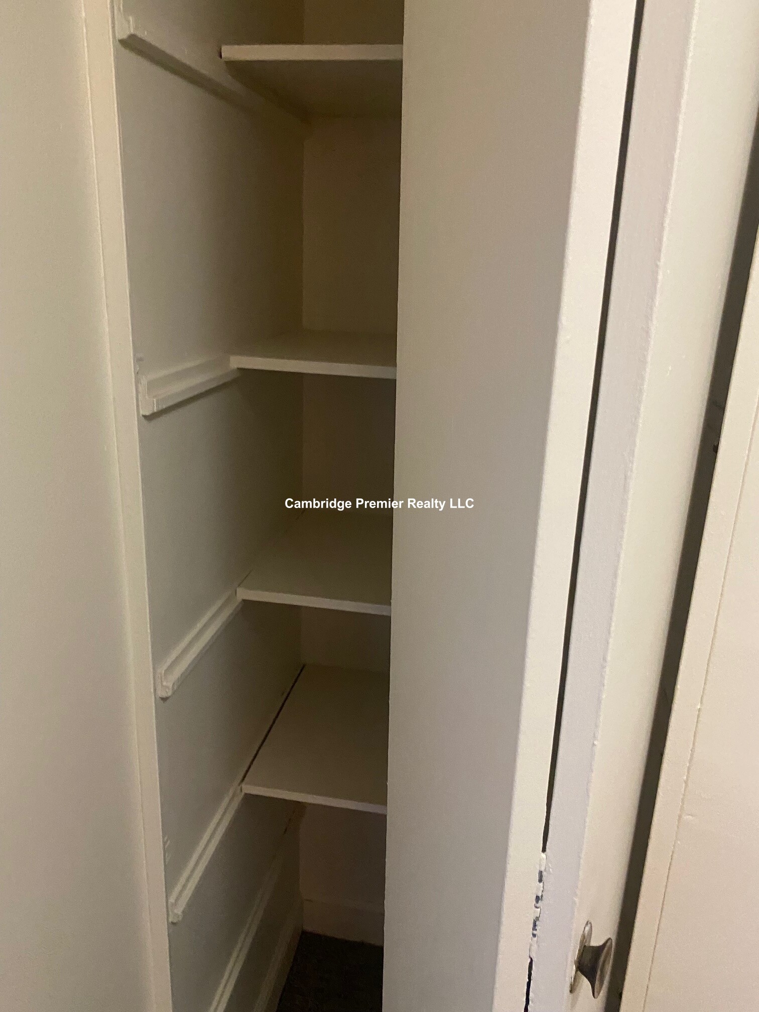 77 Porter St, Davis Square