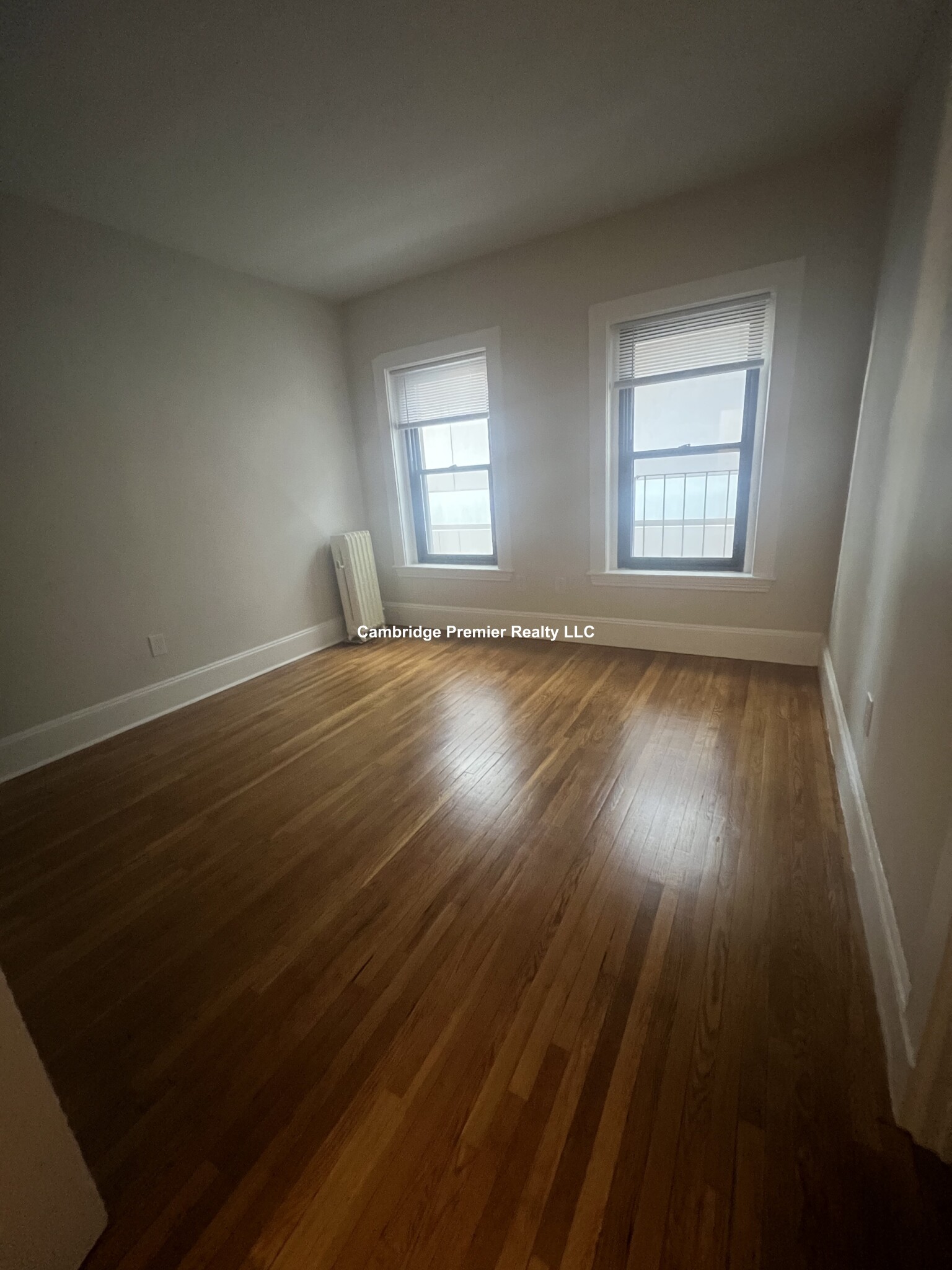 1039 Massachusetts Ave, Harvard Square