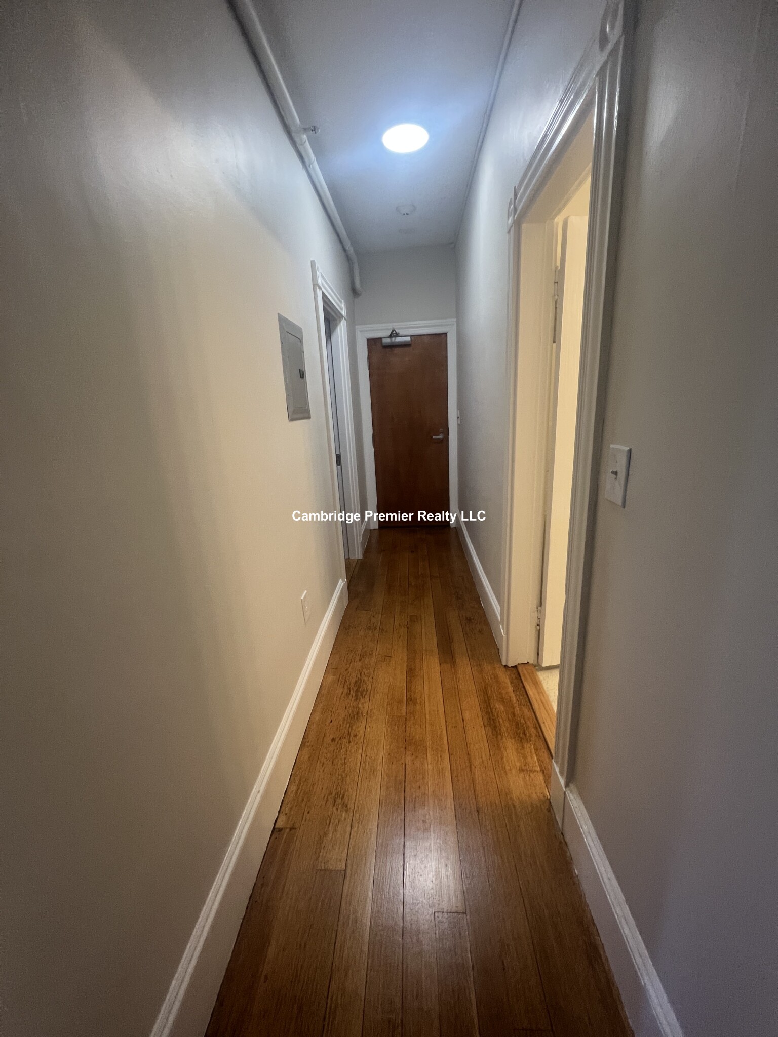 1039 Massachusetts Ave, Harvard Square