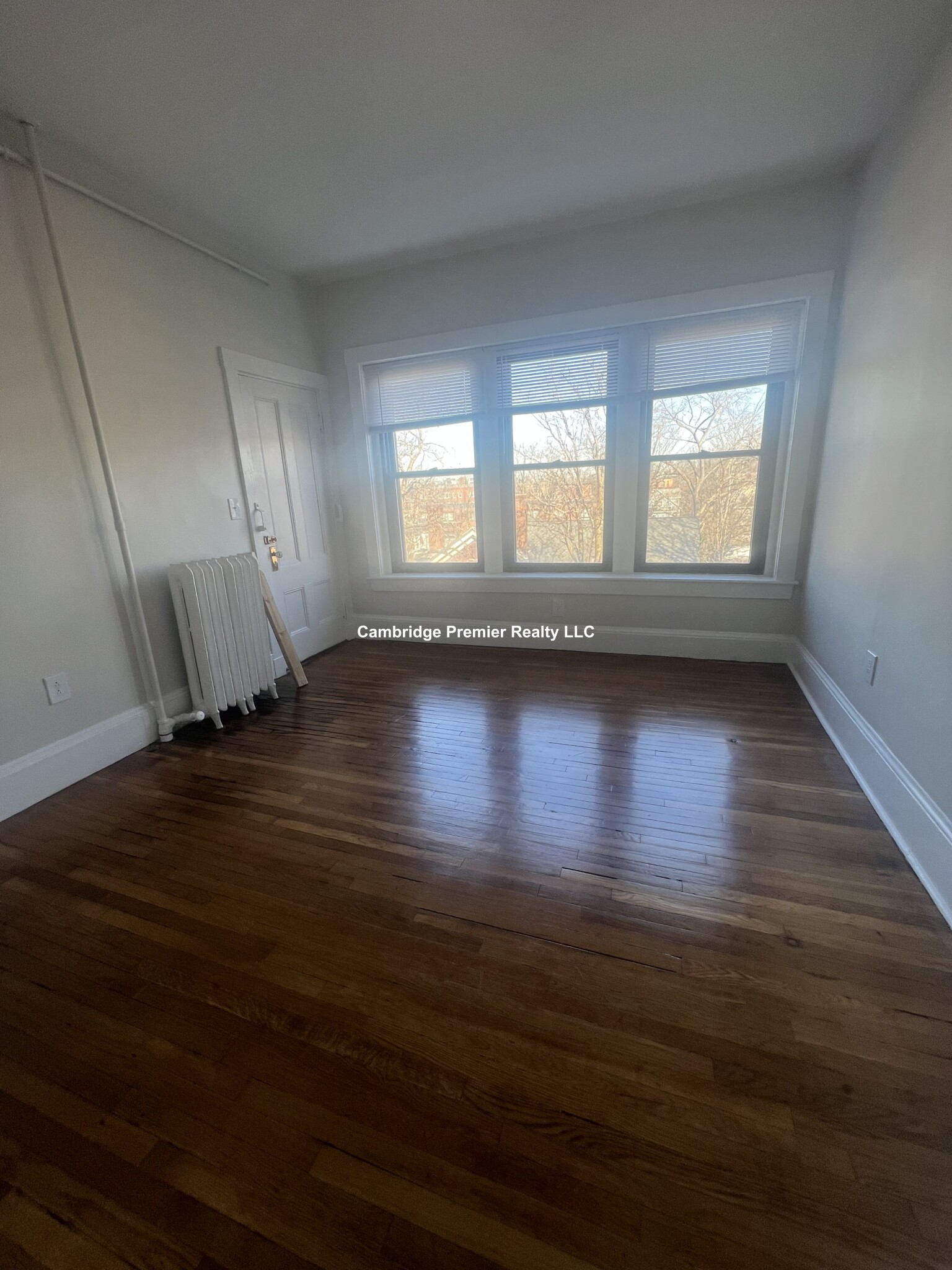 1039 Massachusetts Ave, Harvard Square