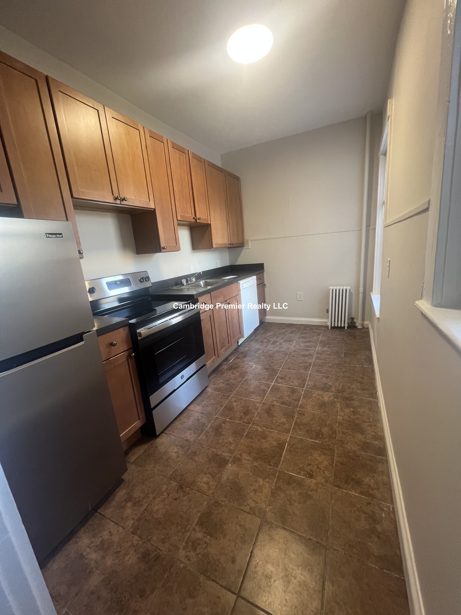 1039 Massachusetts Ave, Harvard Square