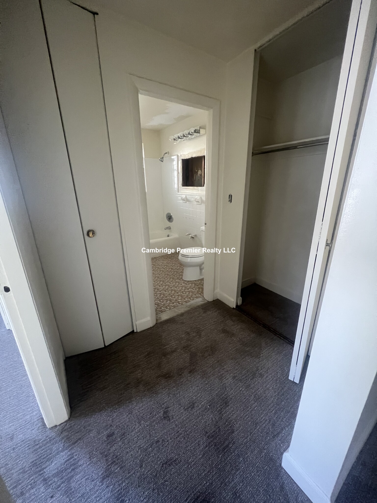 77 Porter St, Davis Square