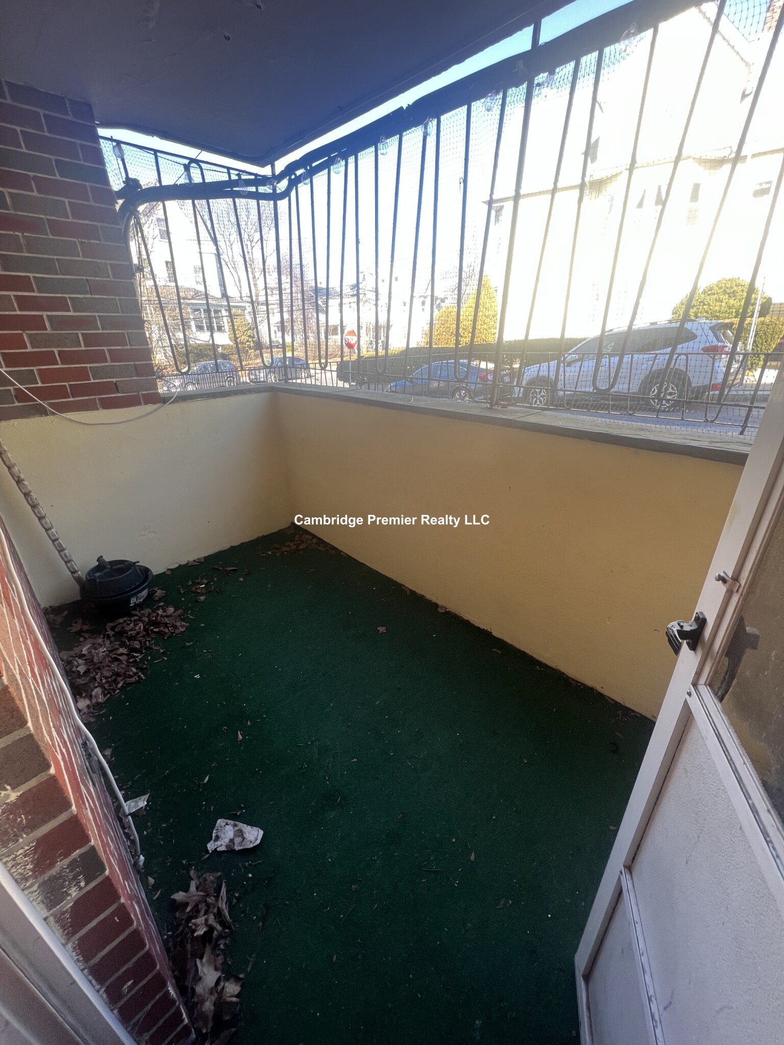 77 Porter St, Davis Square