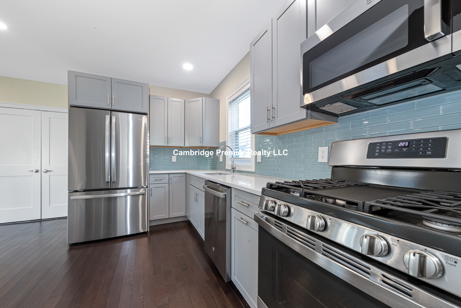 62 Bradbury Ave, Medford