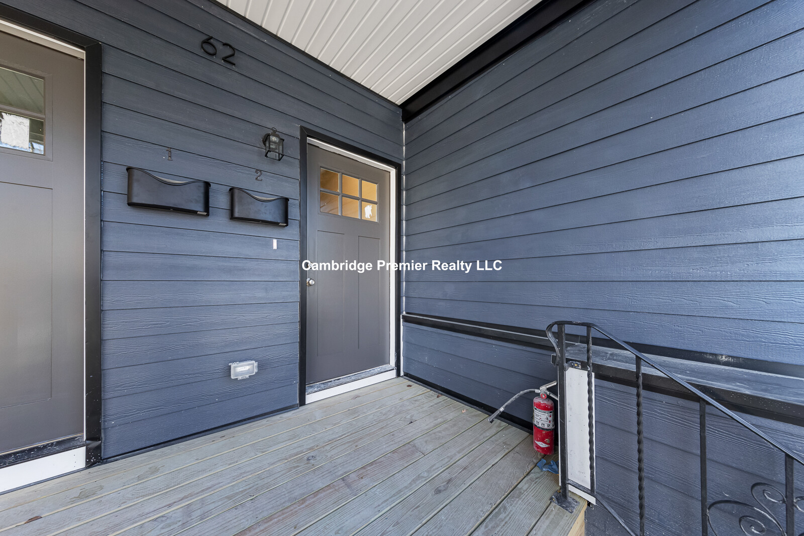 62 Bradbury Ave, Medford