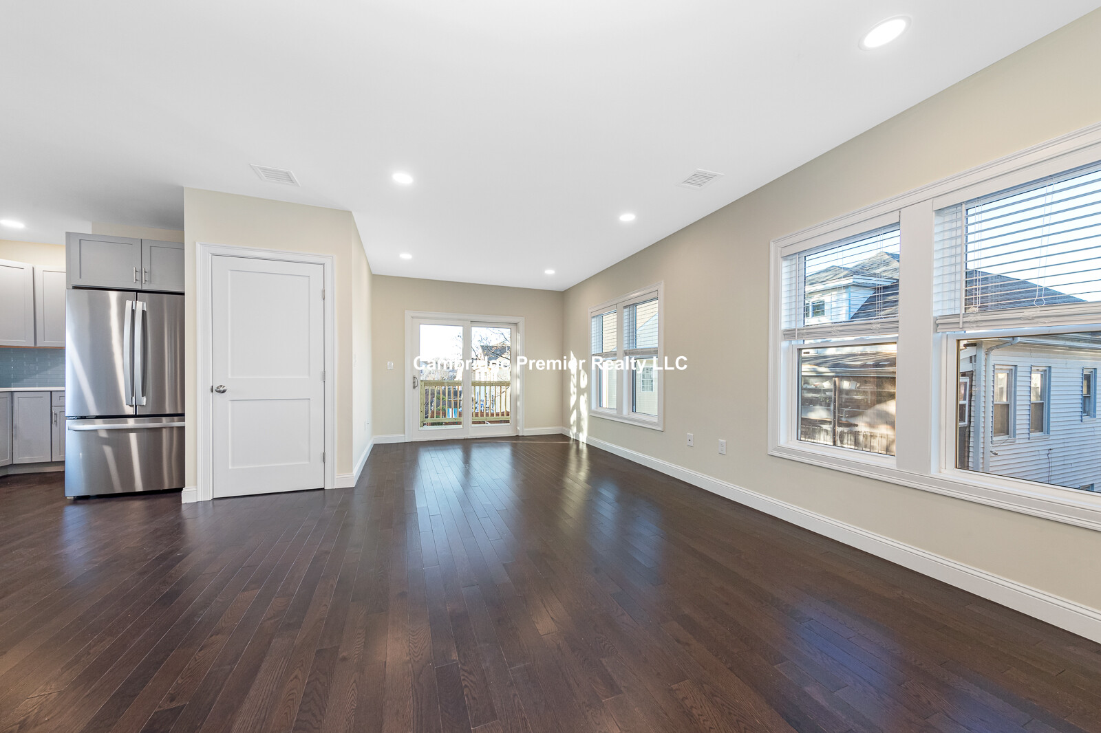 62 Bradbury Ave, Medford