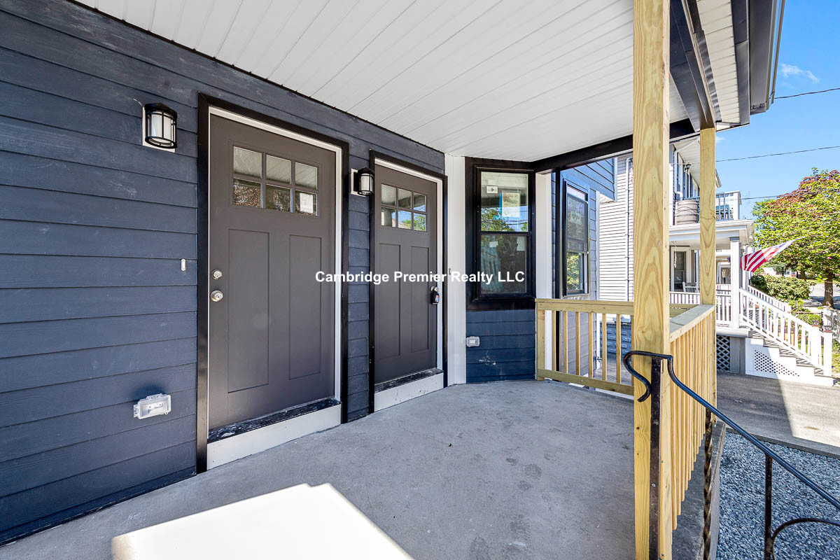 70 Stanley Ave, South Medford