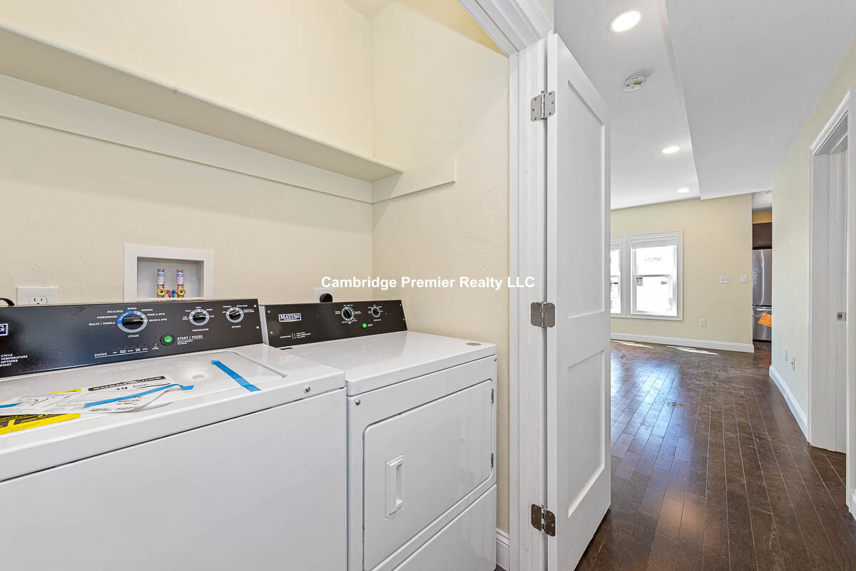 70 Stanley Ave, South Medford