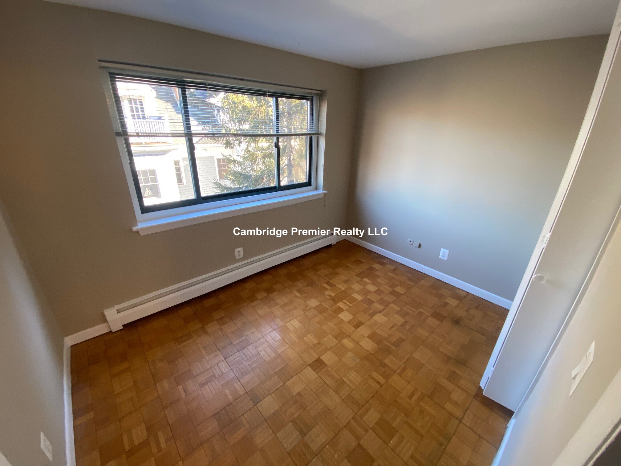 375 Harvard St, Harvard Square