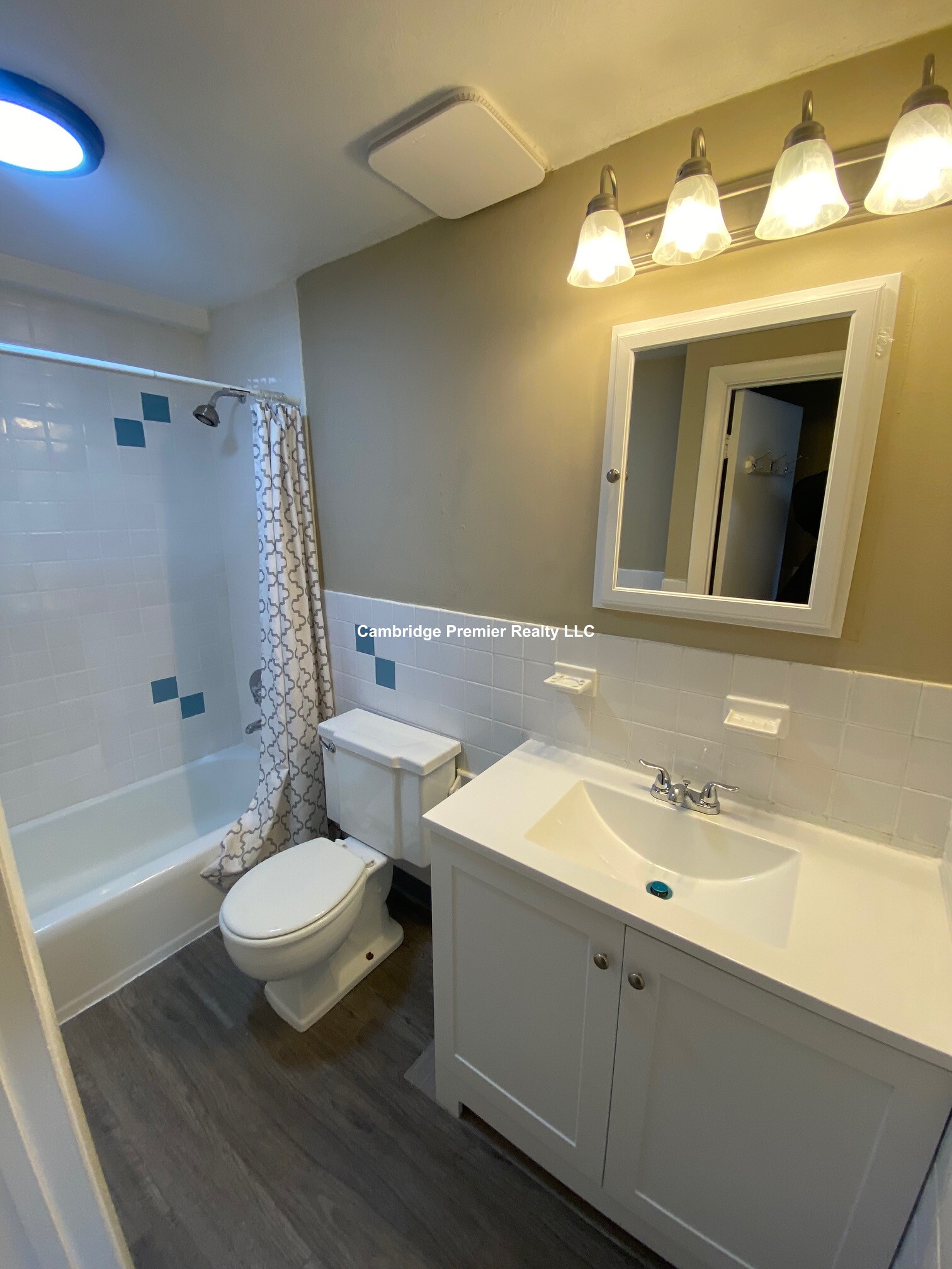 375 Harvard St, Harvard Square