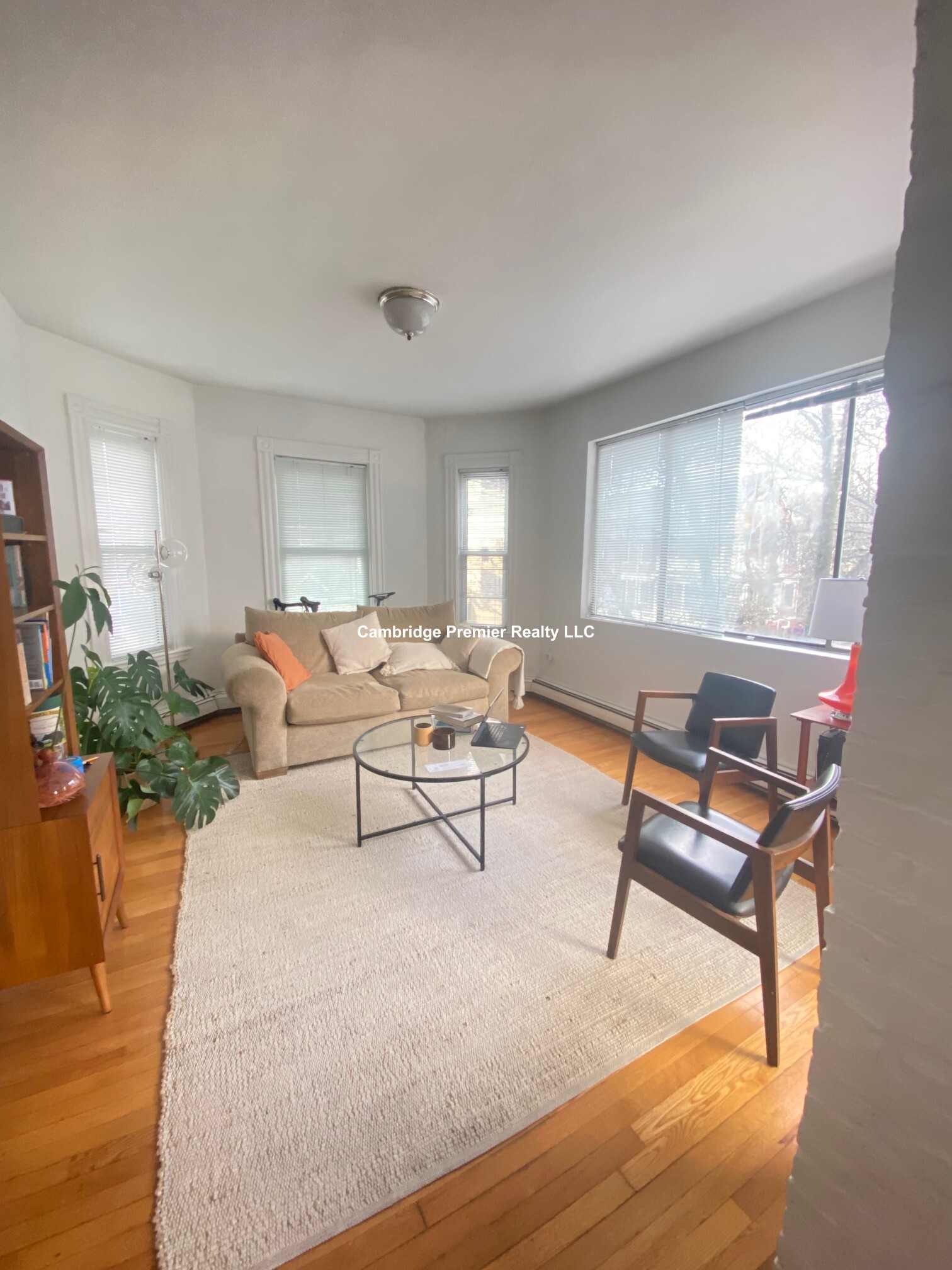 71 Putnam Ave, Riverside