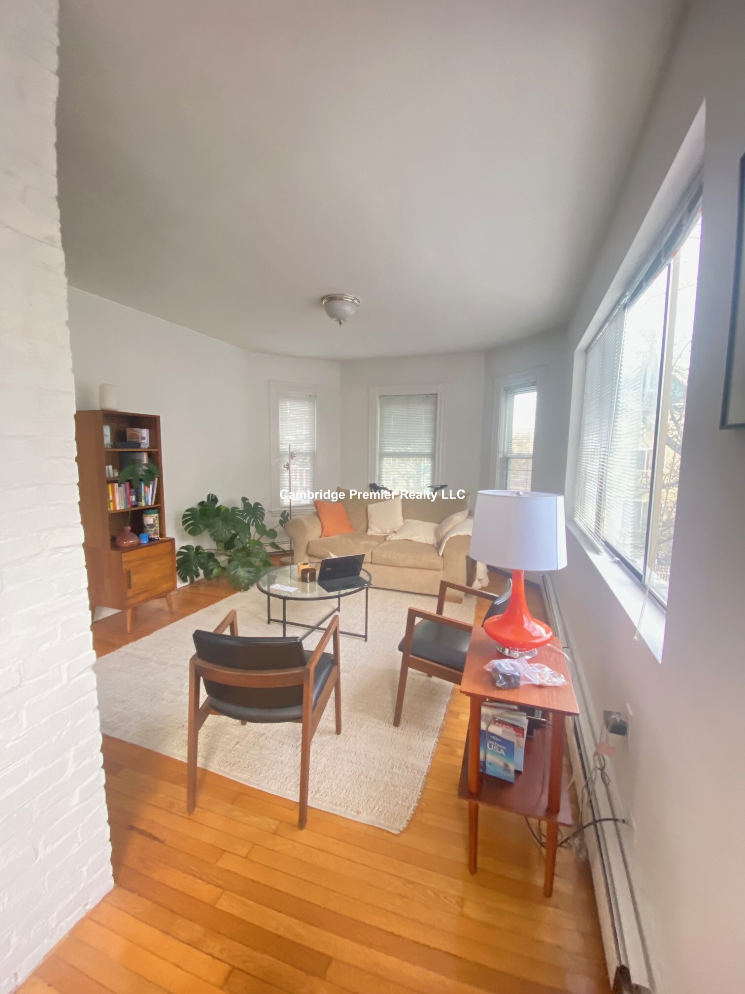 71 Putnam Ave, Riverside