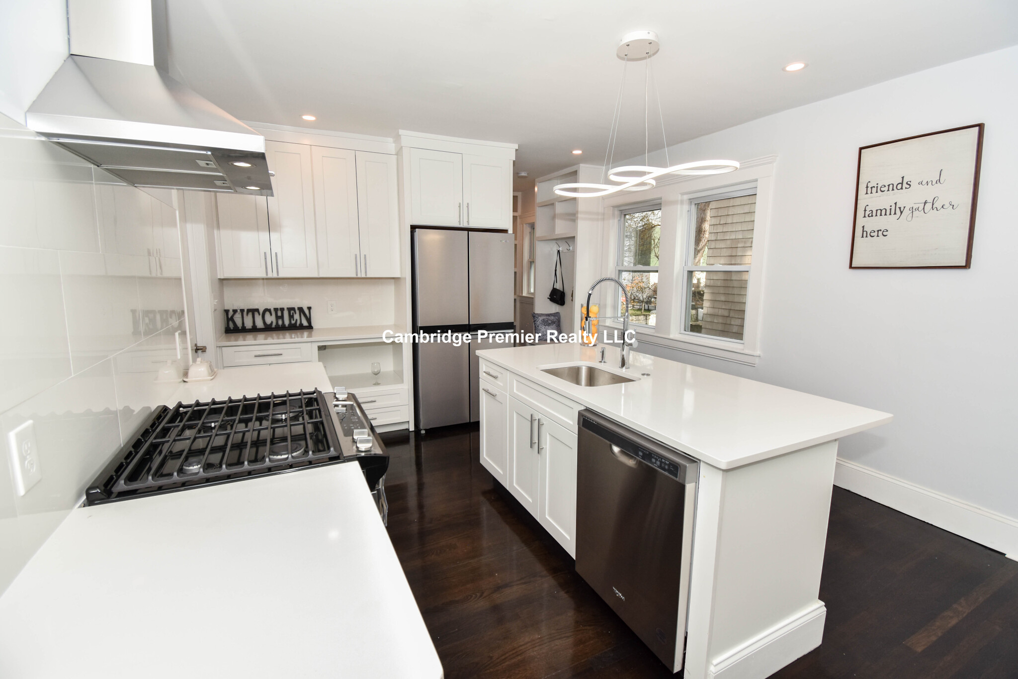 27 Wood St, Neighborhood Nine