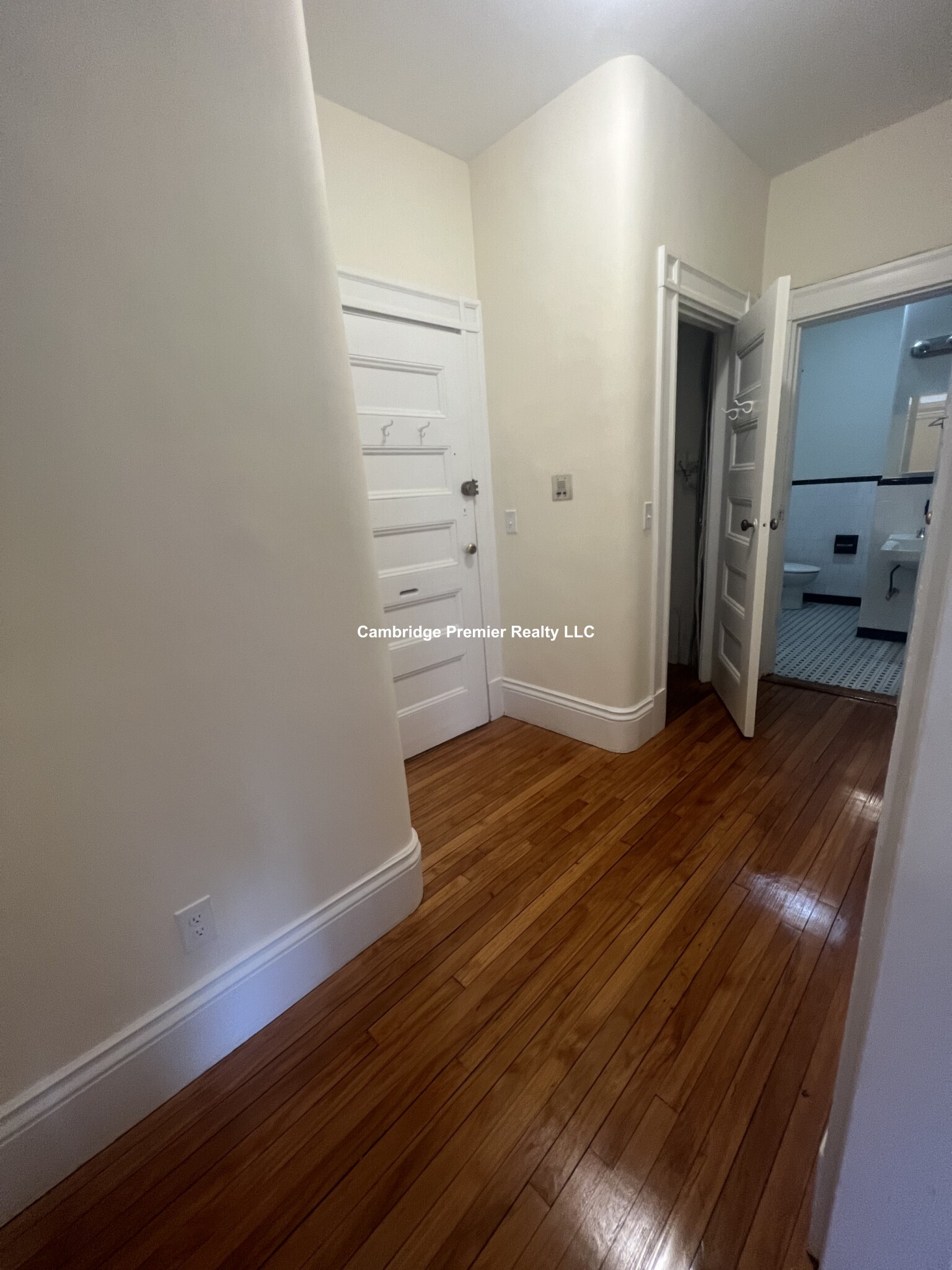 2 Ware St, Mid-Cambridge