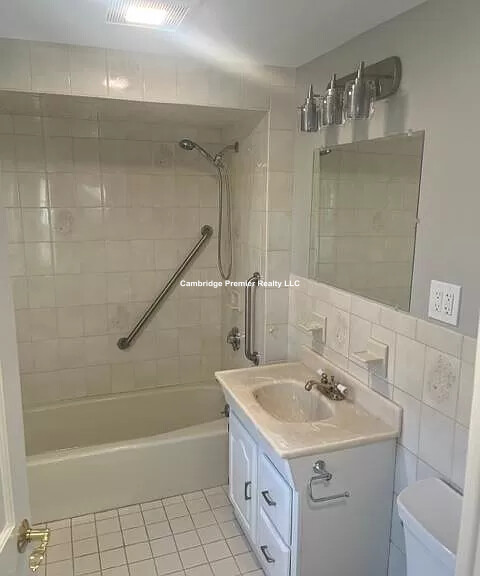 58 Perry Ave, Lynnfield