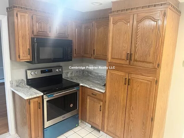 58 Perry Ave, Lynnfield