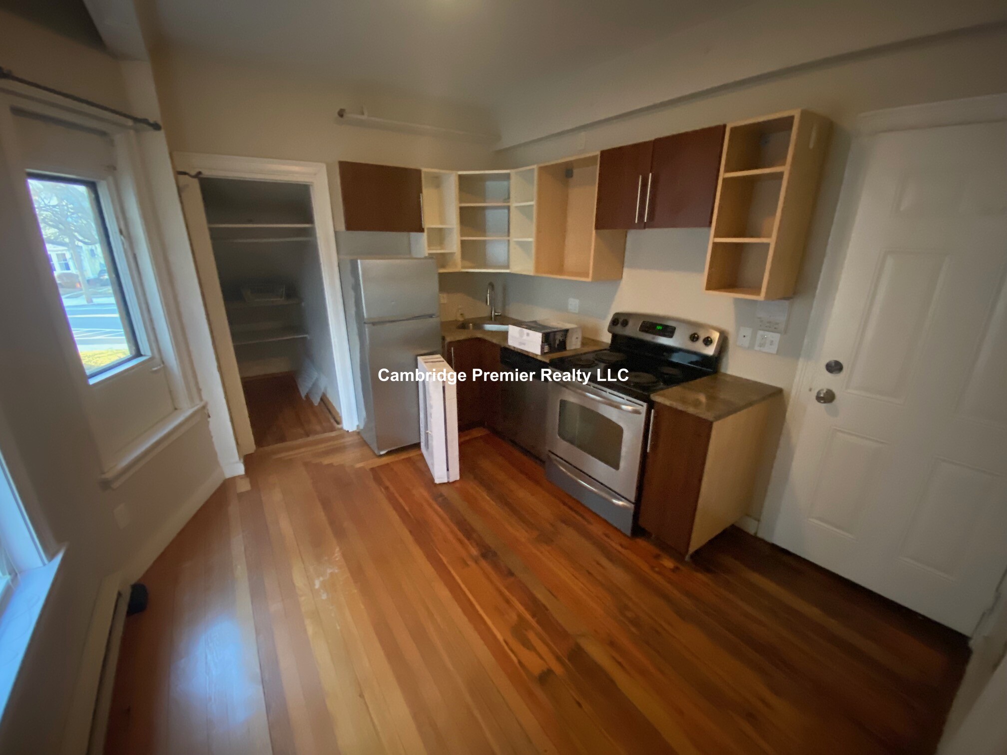 97 College Ave, Powder House Square