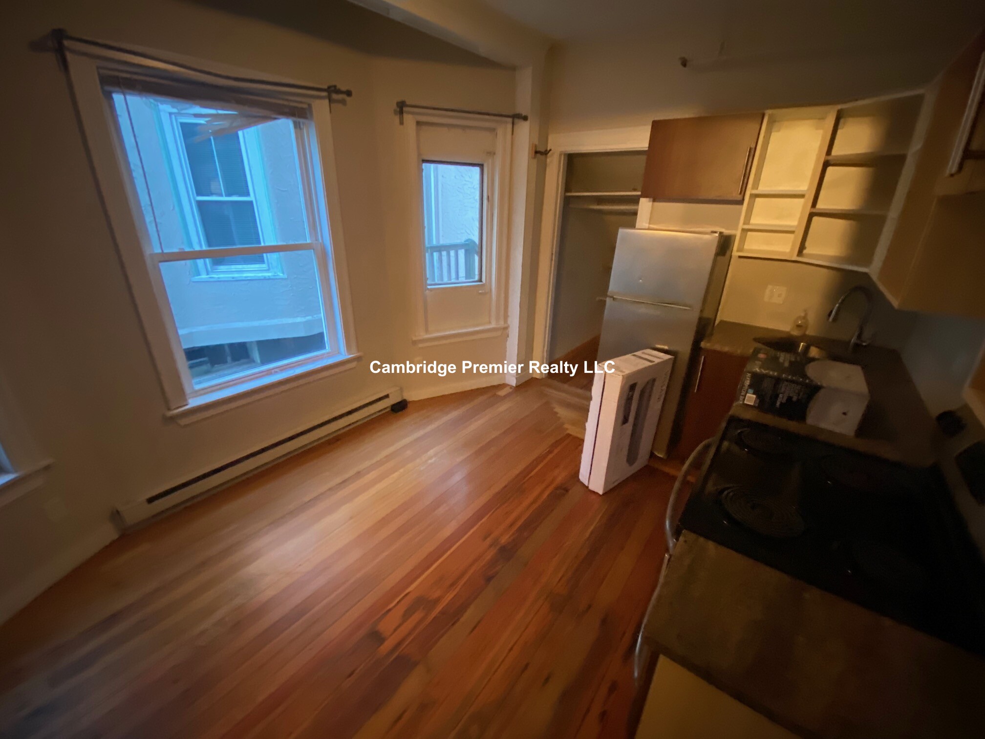 97 College Ave, Powder House Square