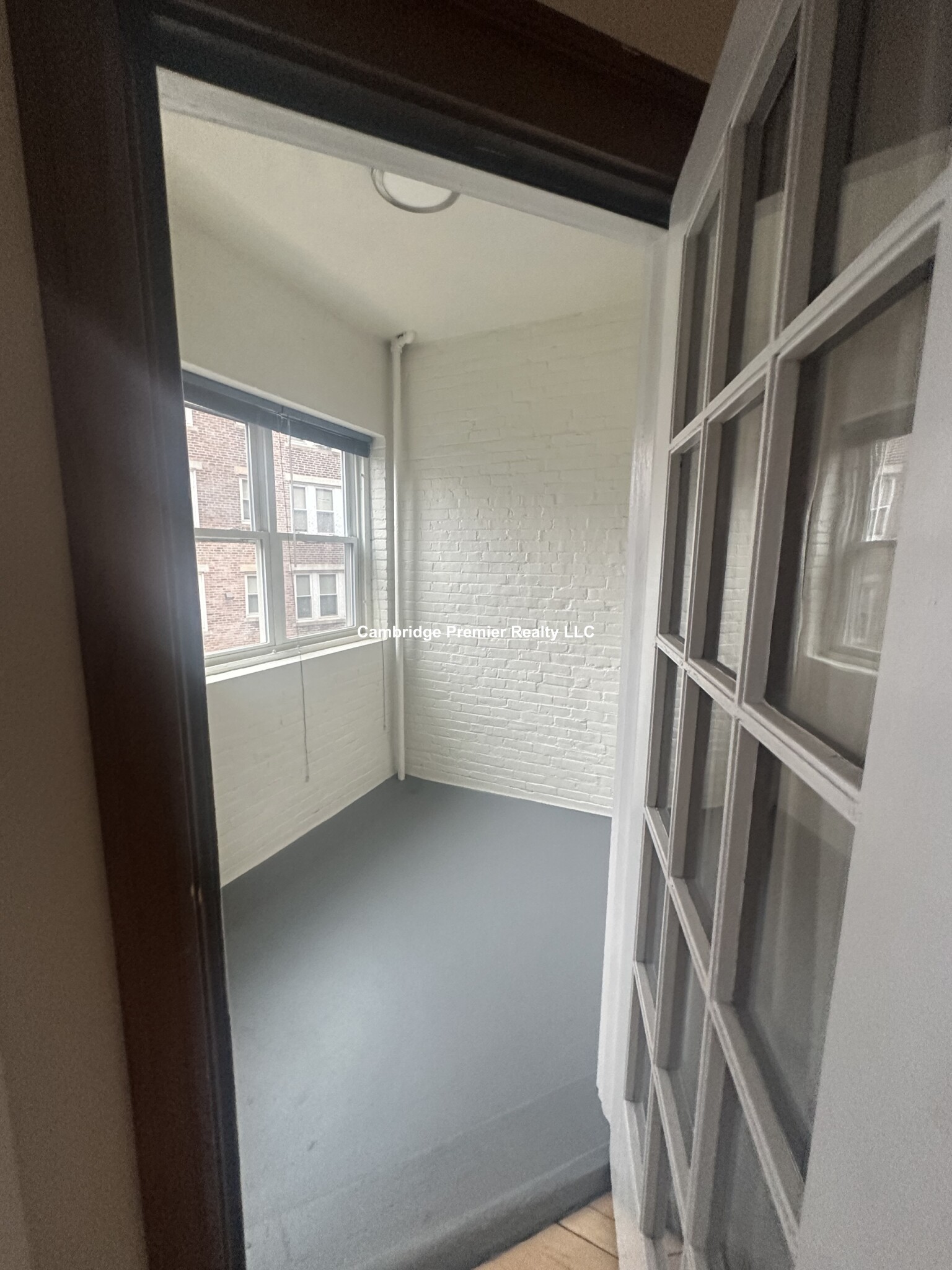 5 Linnaean St, Neighborhood Nine