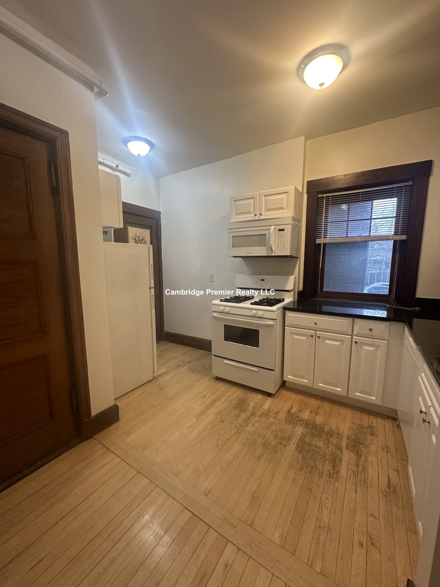 5 Linnaean St, Neighborhood Nine