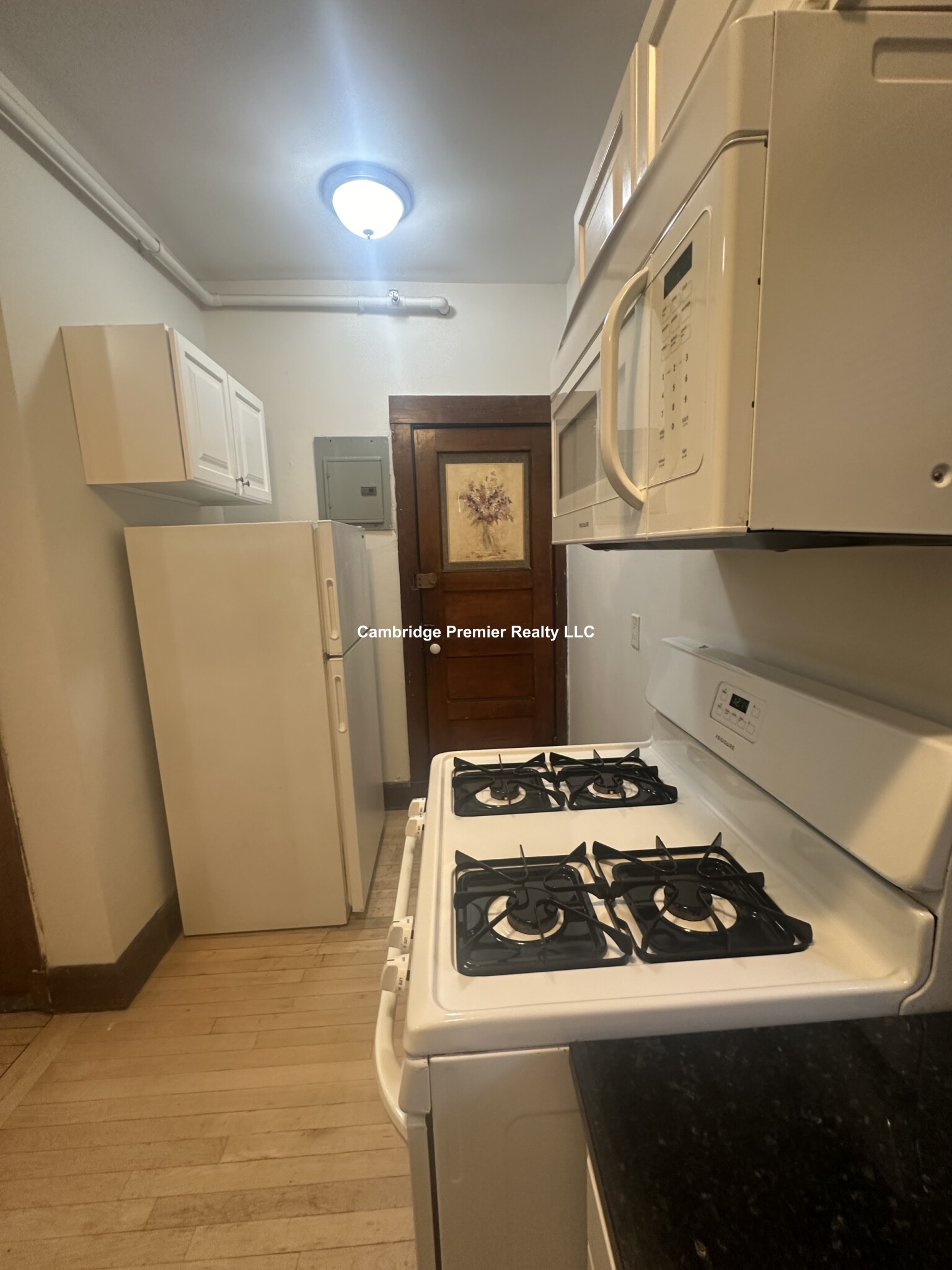 5 Linnaean St, Neighborhood Nine