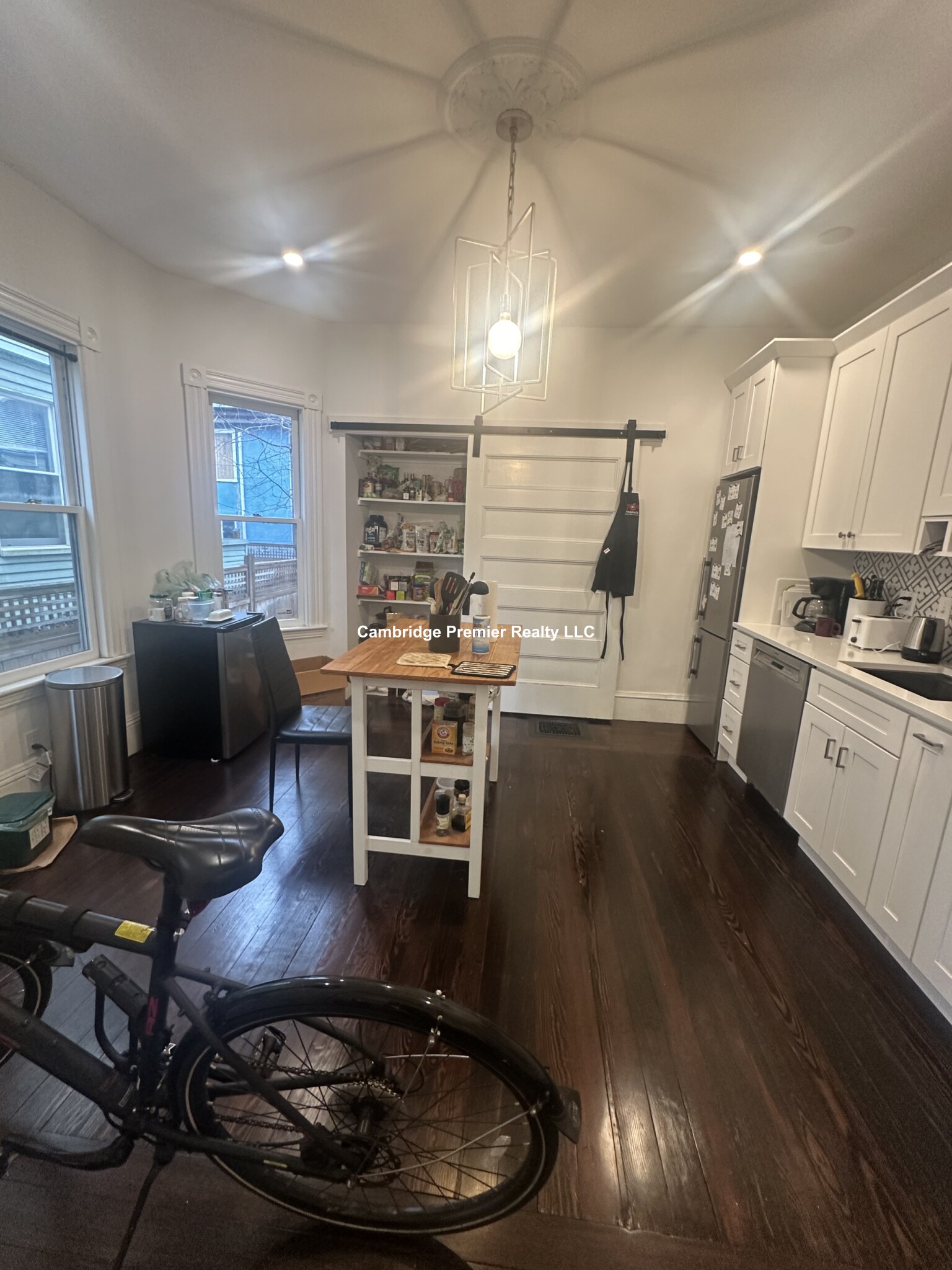 35 Highland Ave, Mid-Cambridge