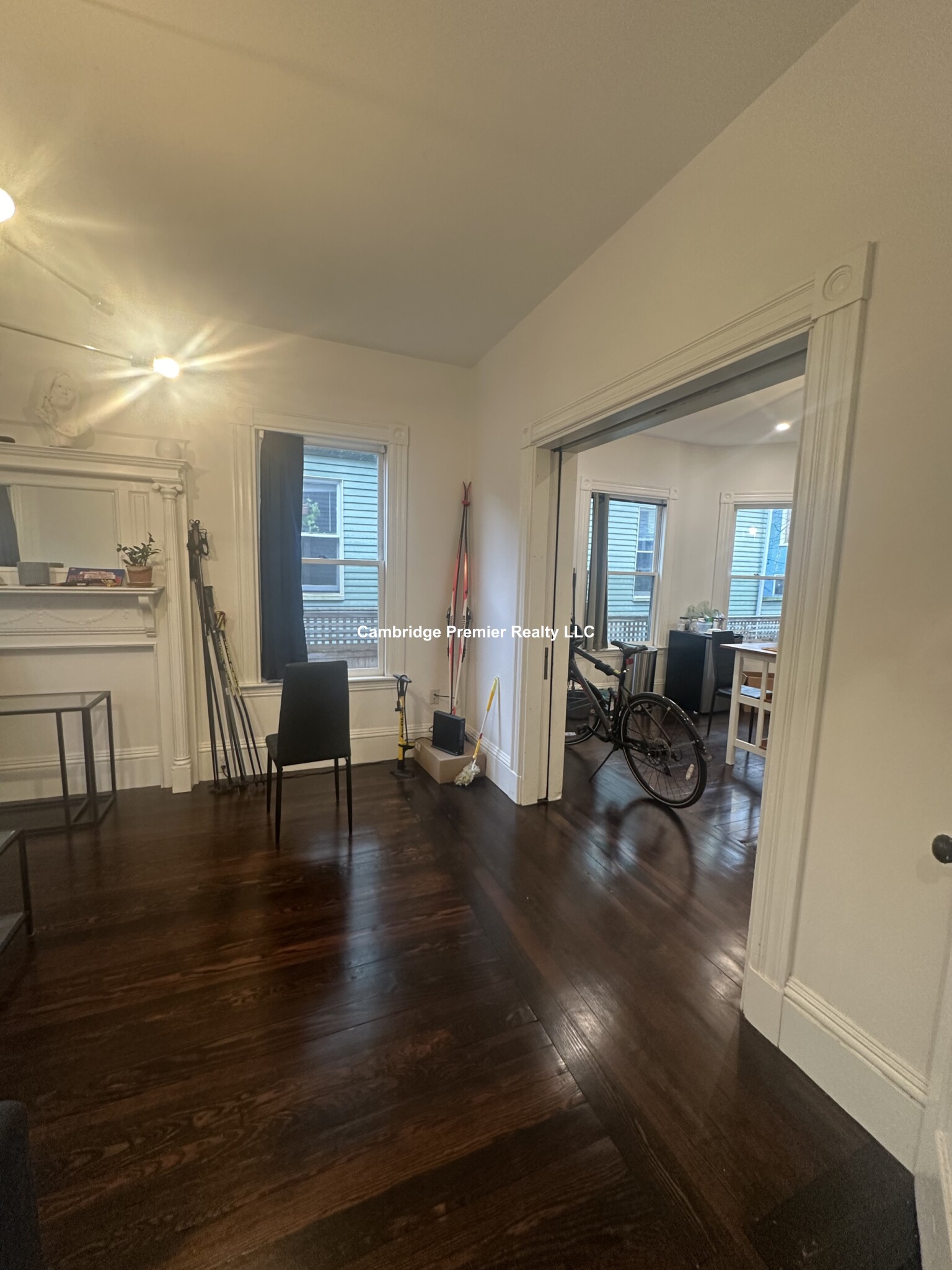 35 Highland Ave, Mid-Cambridge