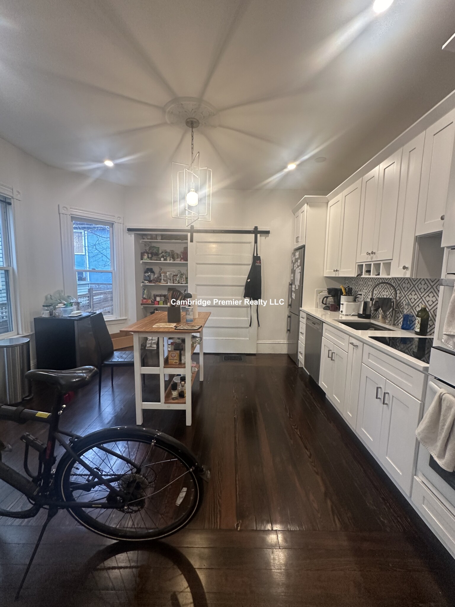 35 Highland Ave, Mid-Cambridge