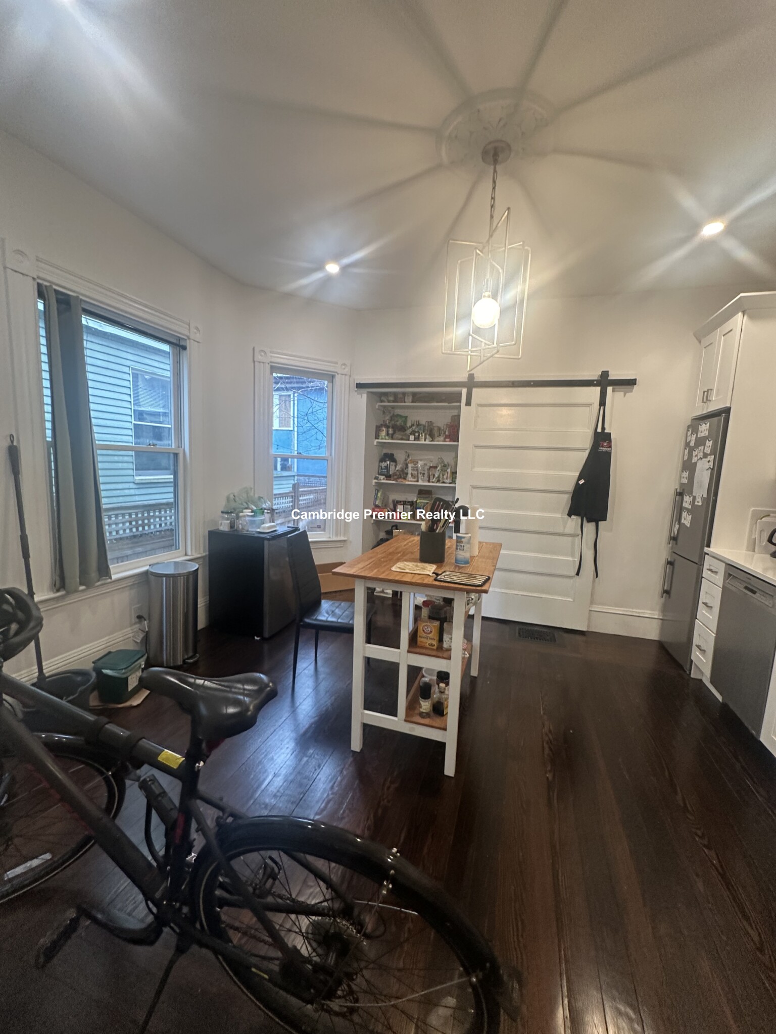 35 Highland Ave, Mid-Cambridge