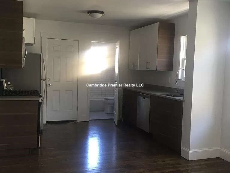 7 Fenno St, Neighborhood Nine