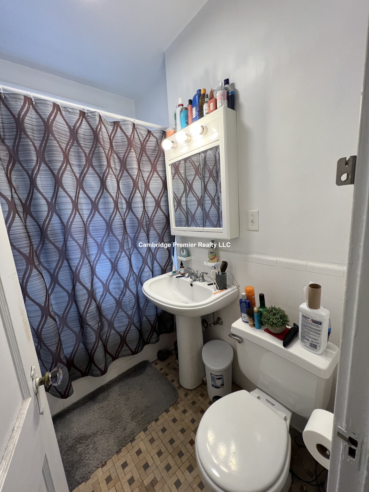 30 Langdon St, Neighborhood Nine