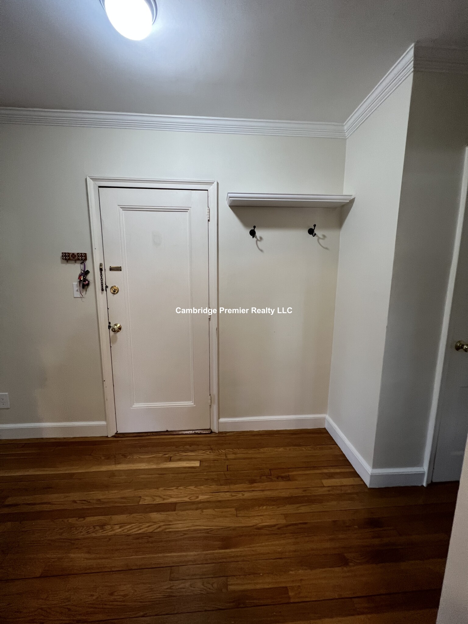 14 Presidents Ln, Quincy