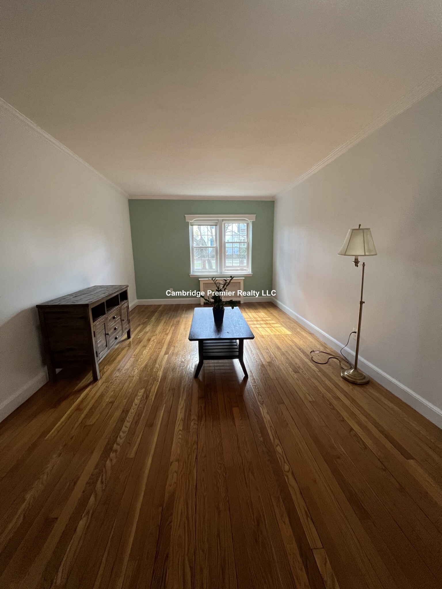 14 Presidents Ln, Quincy