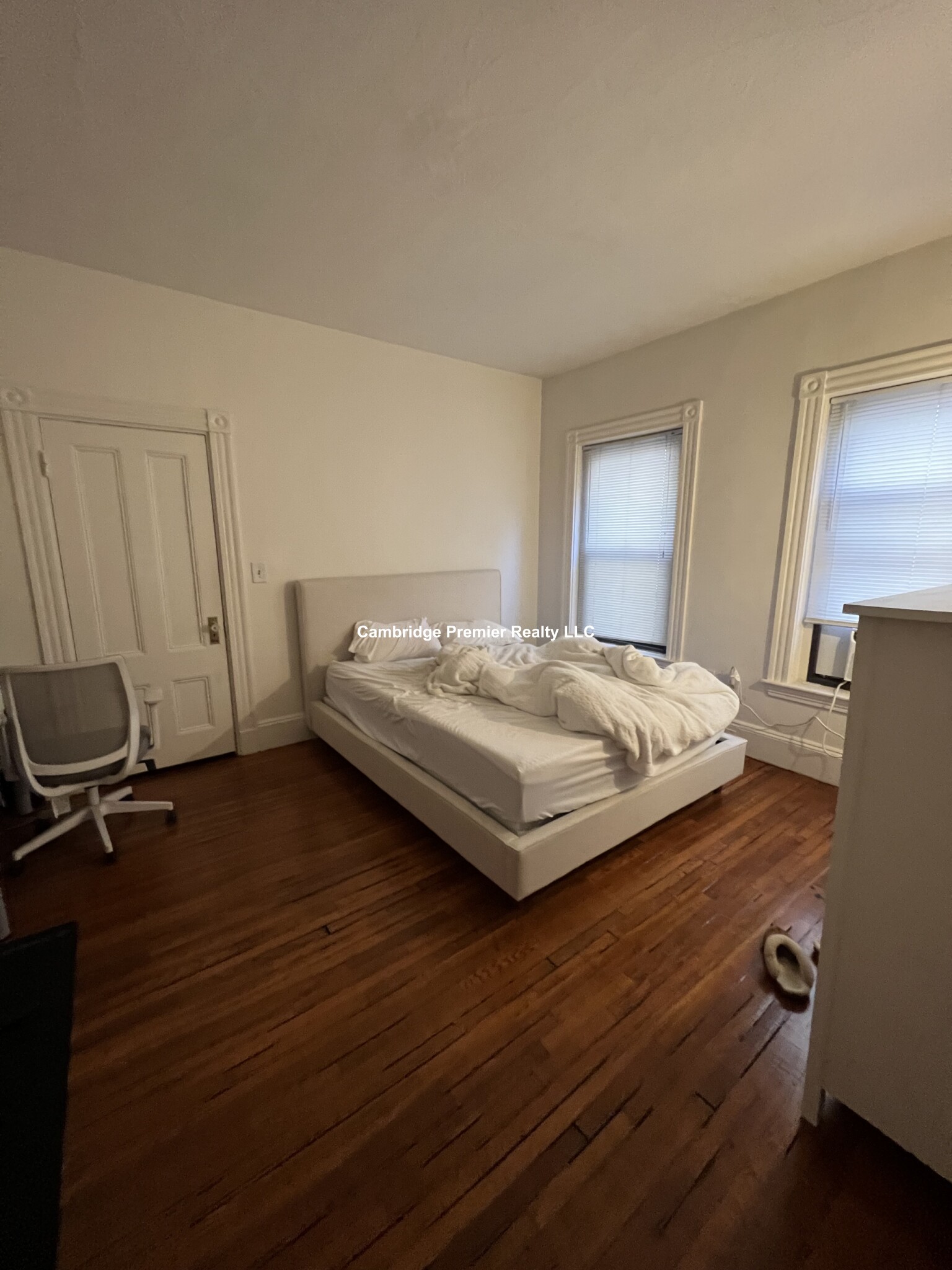 1039 Massachusetts Ave, Harvard Square